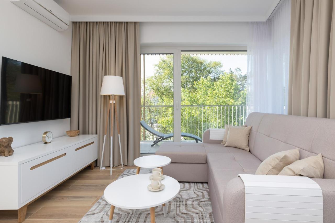 Apartament Przy Plazy Z Aneksem Kuchennym A 24 W Swinoujsciu シフィノウイシチェ エクステリア 写真