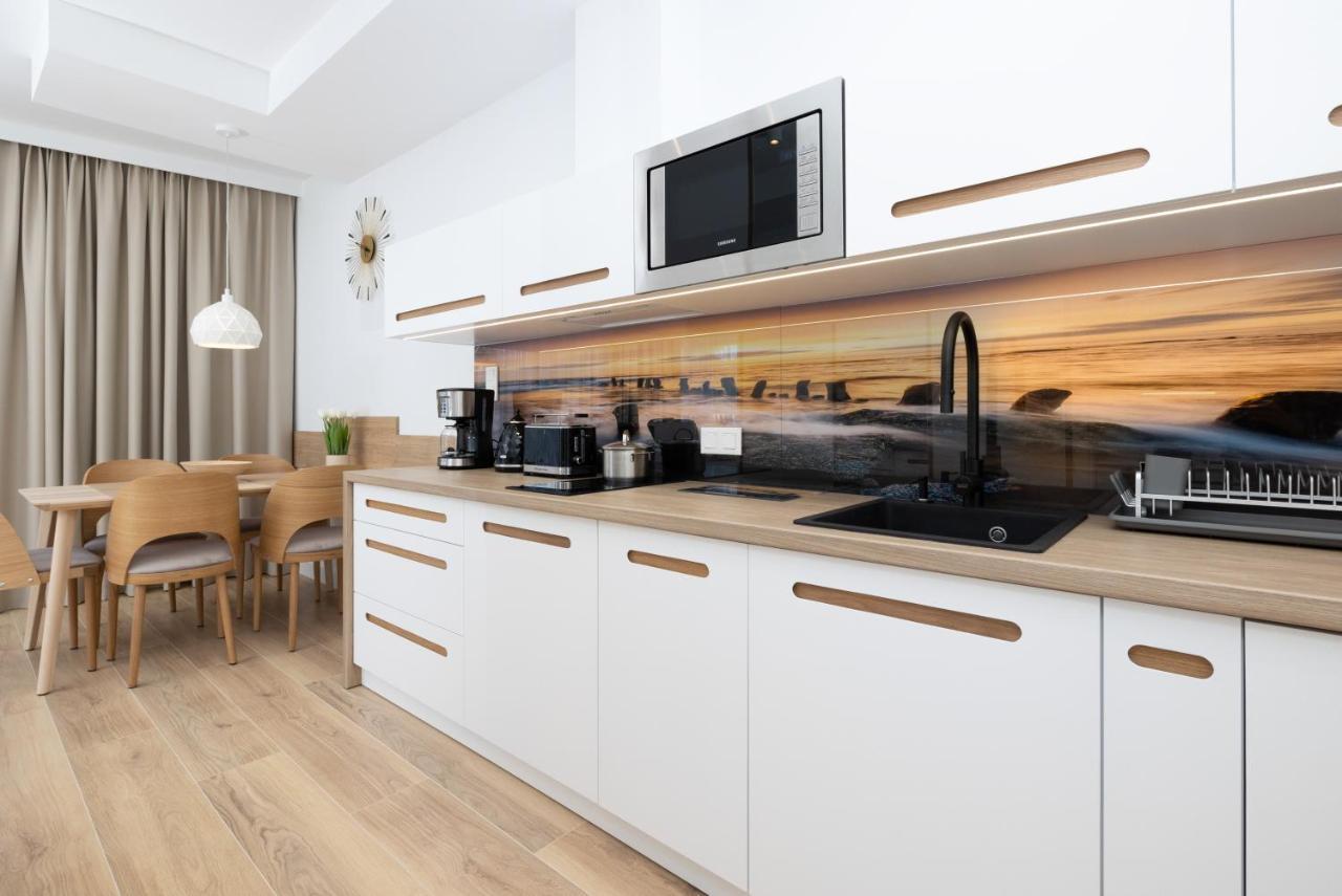 Apartament Przy Plazy Z Aneksem Kuchennym A 24 W Swinoujsciu シフィノウイシチェ エクステリア 写真
