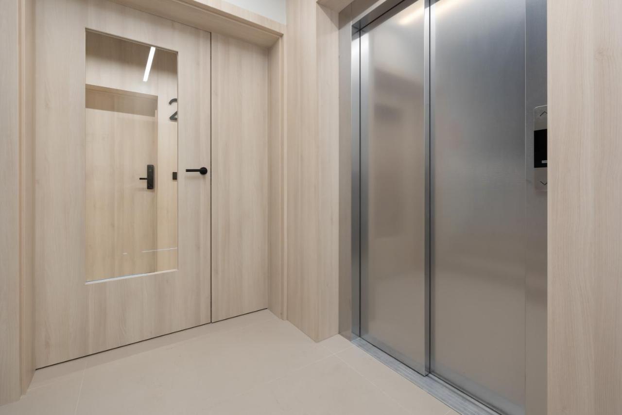 Apartament Przy Plazy Z Aneksem Kuchennym A 24 W Swinoujsciu シフィノウイシチェ エクステリア 写真